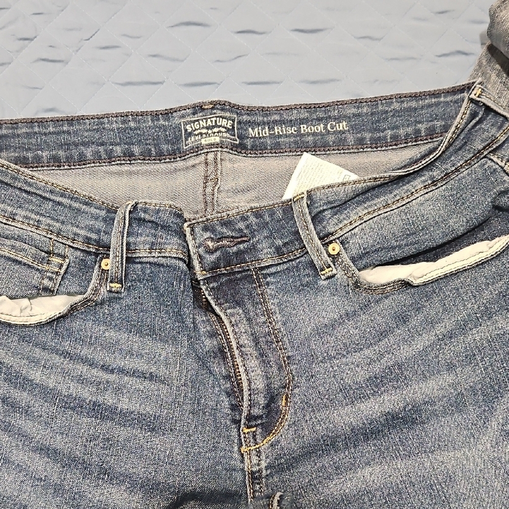 Levi's Signature Gold Midrise Bootcut Jeans 12L